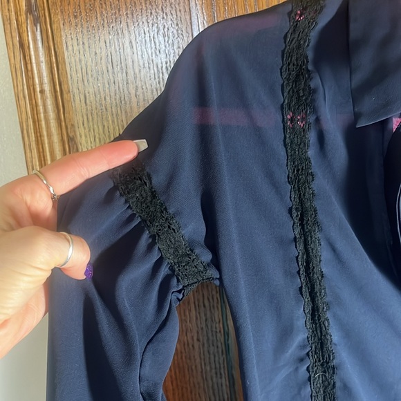 Line + Dot - Picture 3 of 3